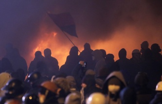 Число раненных в столкновениях в Киеве превысило 100 человек