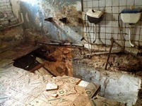 В Волгограде жильцы комнат проваливаются к соседям: чиновники обещают ремонт