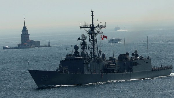 Американский ракетный фрегат Taylor зашел в Черное море