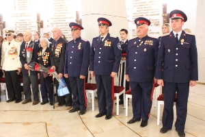 Андрей Бочаров вручил казакам медали «За присоединение Крыма»