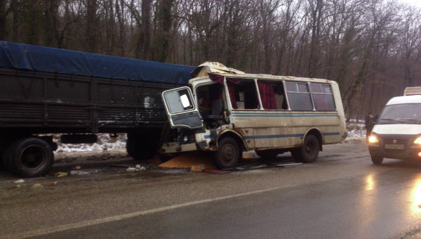 Автобус с детьми из Волгограда попал в ДТП