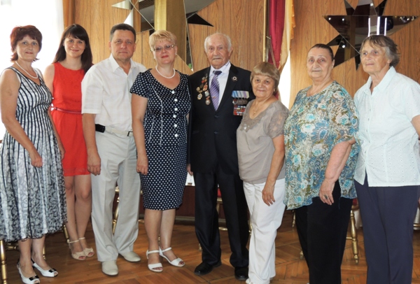 Президент РФ поздравил с юбилеем ветерана из Волжского