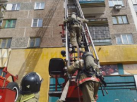 В Волжском загорелся балкон квартиры в пятиэтажке