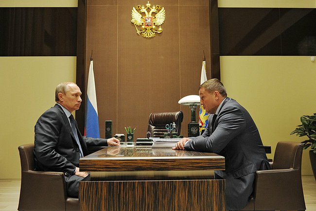Владимир Путин провел рабочую встречу с Андреем Бочаровым