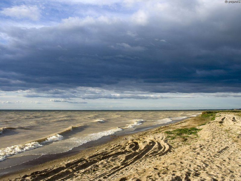 В Волгоградской области в водохранилище затонула лодка с рыбаками — двое погибли