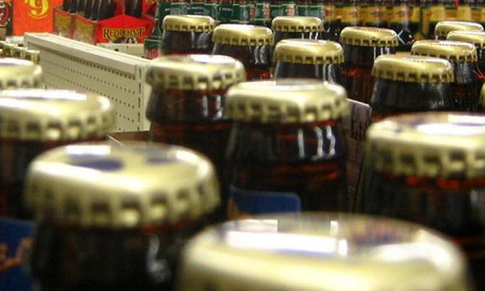 В Волжском продолжают торговать алкоголем, нарушая законодательство