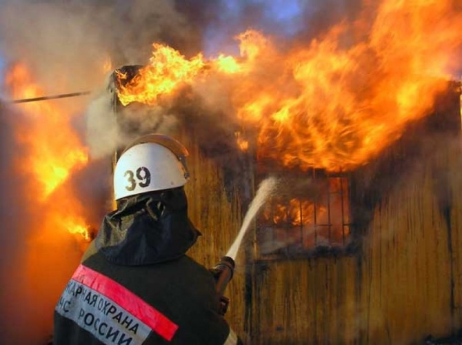 За минувшую неделю в Волжском произошло 12 пожаров, один человек погиб