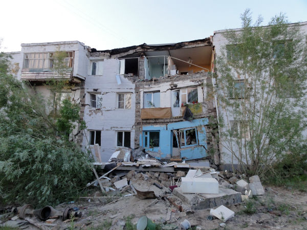 В Волгоградской области переселенцев из  аварийного жилья поселили в дома опасные для жизни