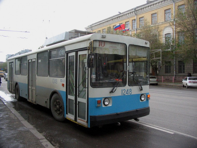 Волгоградка отсудила 180 тыс рублей за падение в троллейбусе