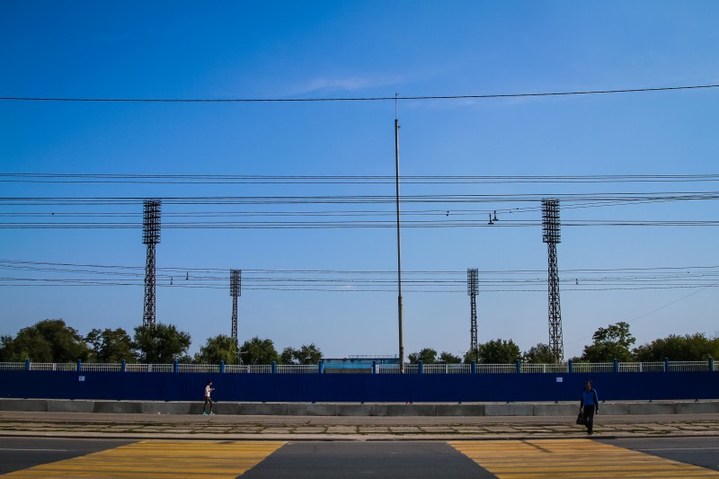 Центральный стадион в Волгограде демонтирует екатеринбургская «Реформа»