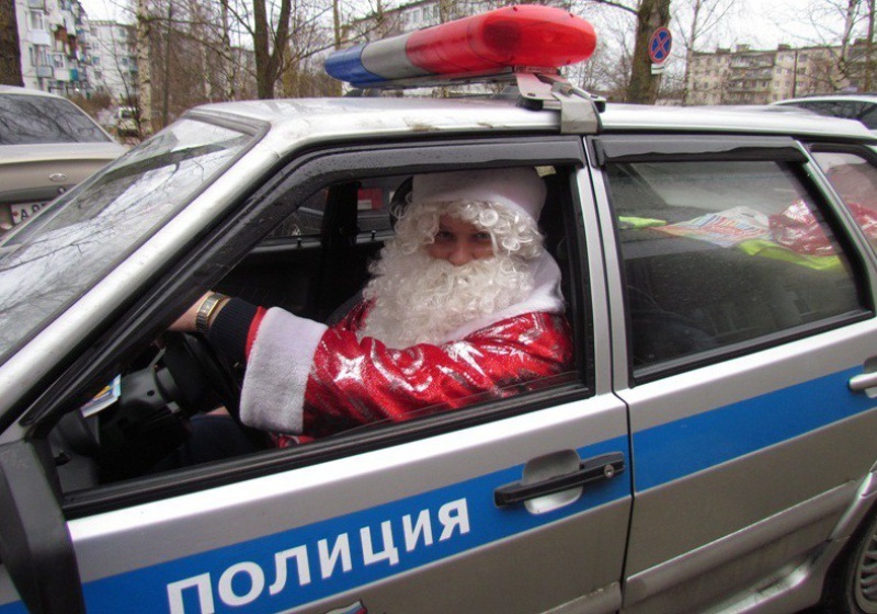 Полицейский Дед Мороз заступил на службу