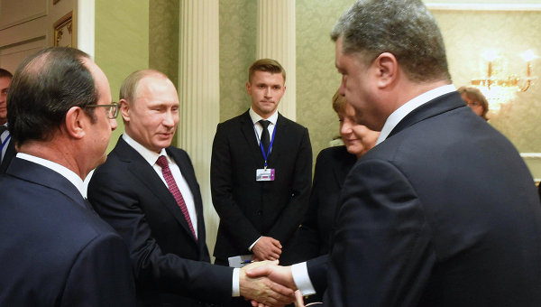 Forbes: Порошенко предлагал Путину «забрать Донбасс»