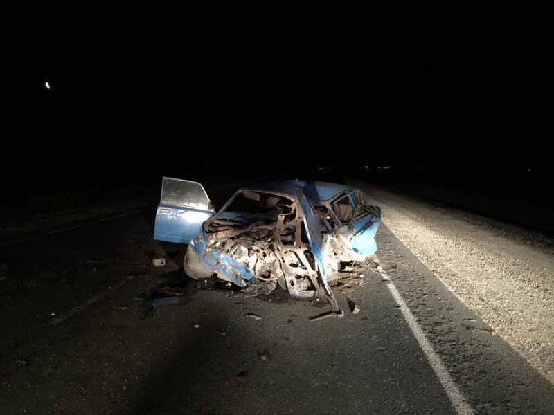 24-летний водитель «пятерки» выжил после лобового столкновения с КАМАЗом