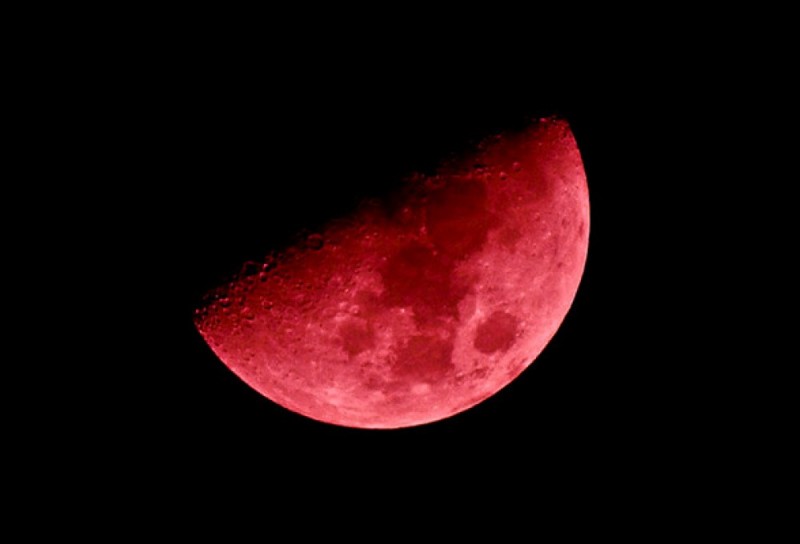 4 апреля жители Земли увидят «кровавую Луну»