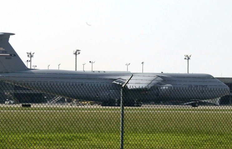 «Исчезнувший» над Ла-Маншем самолет ВВС США приземлился в Британии