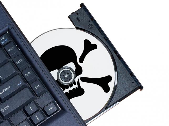 Волгоградцу грозит 6 лет за три пиратские программы