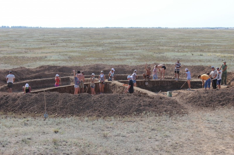 Под Волгоградом раскопали два кургана позднесарматской культуры