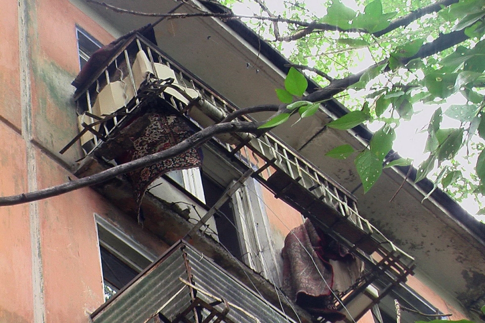 При обрушении балкона погиб человек