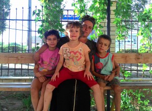 Многодетная семья погорельцев из Волгограда просят о помощи