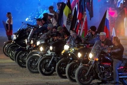 Мотоцикл с волжского завода «Поршень» представили на международном байк-шоу