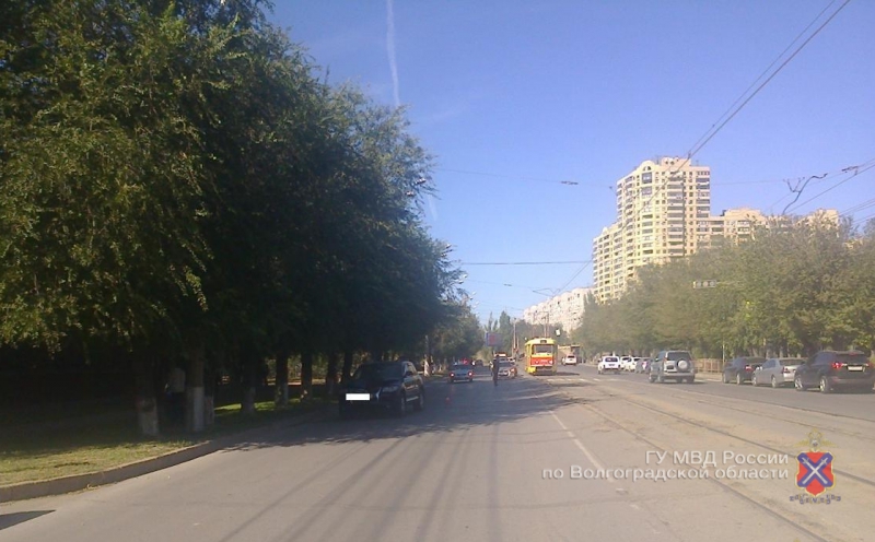 Водитель внедорожника насмерть сбил пешехода в центре Волгограда