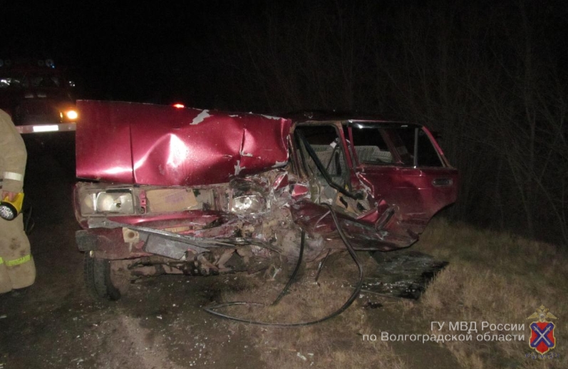 Под Волгоградом в столкновении двух «ВАЗов» пострадали 6 человек, в том числе 2 детей