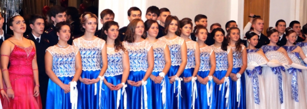 В Волгограде ученики полицейских классов участвовали в ежегодном кадетском бале