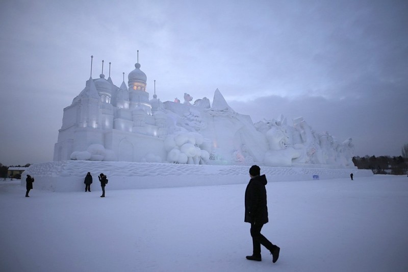 Открыт крупнейший международный фестиваль льда и снега