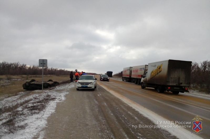 Водитель фуры спровоцировал смертельное ДТП в Калачевском районе
