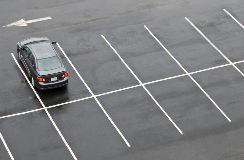 В Волжском открыли городскую автостоянку по приемлемой цене