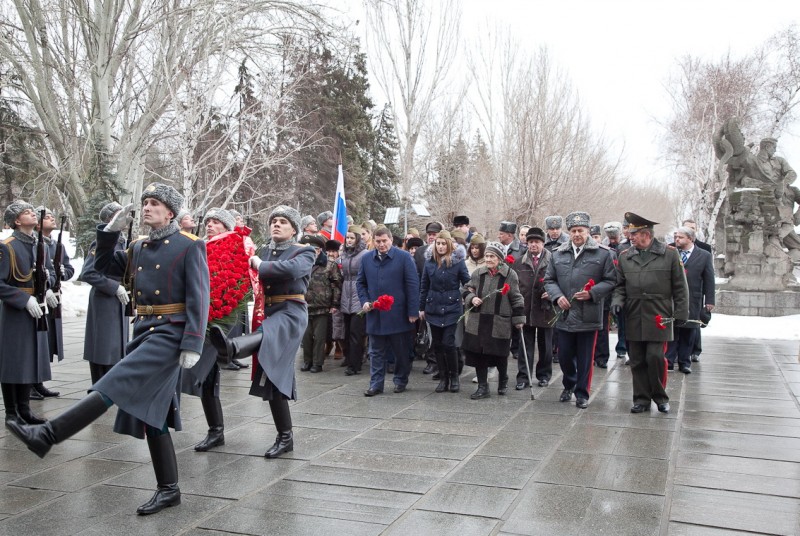 В Волгограде отмечают годовщину победы под Сталинградом