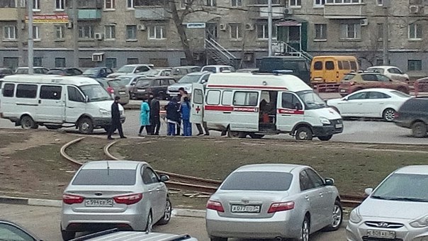 В Волгограде маршрутка сбила школьницу
