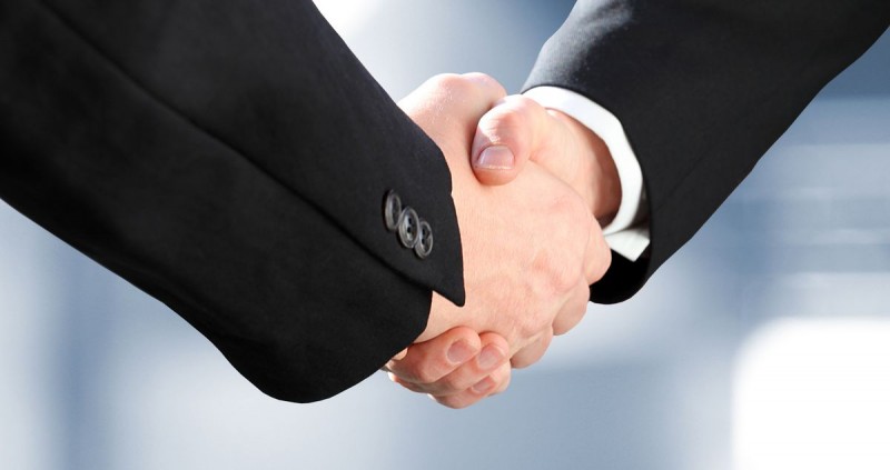 В Волжском наградили руководителей предприятия-мецената