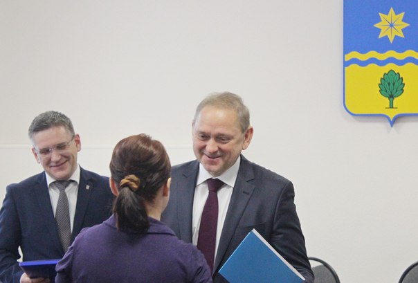 В Волжском наградили самых активных почтальонов