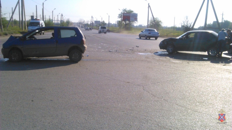 В Волжском  в ДТП пострадала 44-летняя пассажирка «десятки»