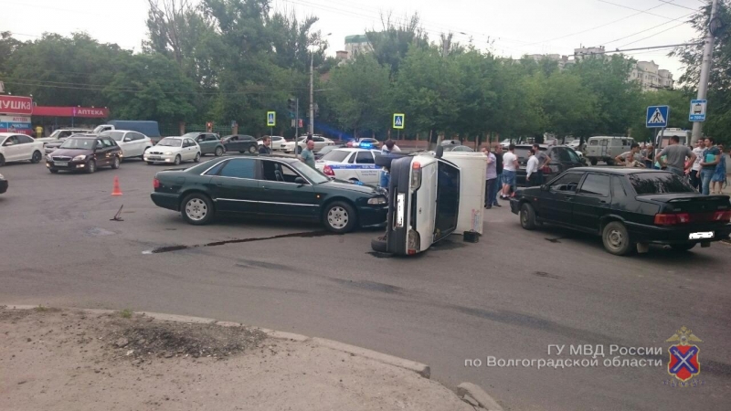 В Волгограде лихач устроил тройное ДТП