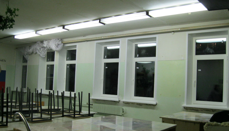 В школах и детсадах Волжского заменят окна