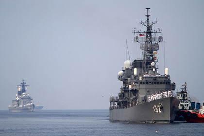 Япония сообщила о приближении к своим границам кораблей России и КНР