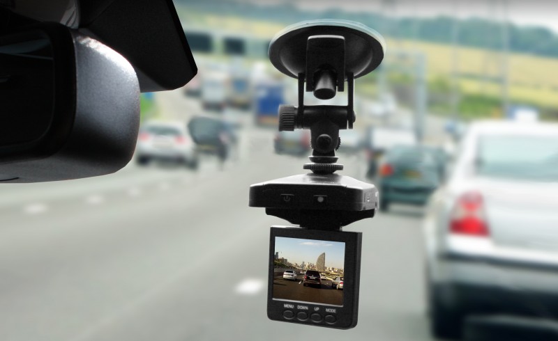 Сотрудники ГИБДД рекомендуют автомобилистам пользоваться видеорегистраторами
