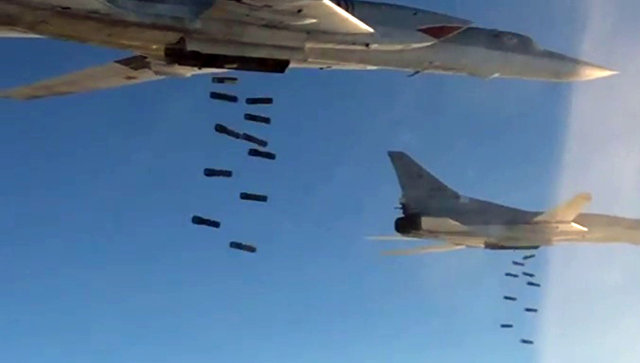 Российские дальние бомбардировщики нанесли второй удар по ИГ в Сирии