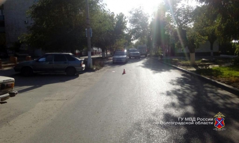 В Волгограде водитель без прав сбил пешехода-нарушителя, после чего скрылся с места ДТП