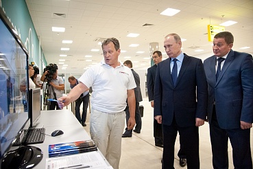 Владимир Путин осмотрел новый терминал аэропорта Волгограда