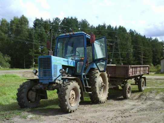 В Волгоградской области трактор задавил мужчину, пытавшегося на ходу запрыгнуть в прицеп