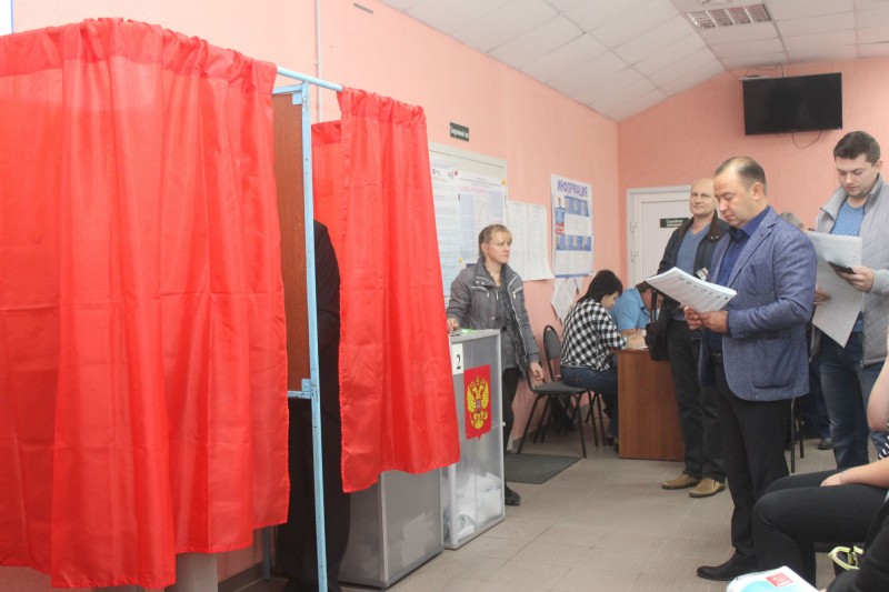 Участие в выборах принял спикер Волжской гордумы Дмитрий Ястребов