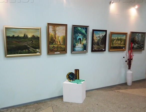Выставка Владимира Родионова открыта!