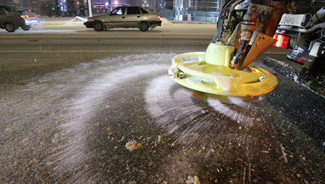 Работа спецтехники на улицах города