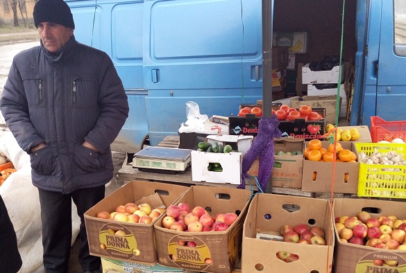 Борьба с несанкционированной торговлей продолжается в Волжском