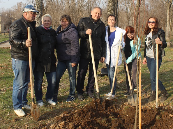 Праздник микрорайона под руководством Дворового тренера