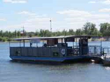 Канатный паром появился в Волжском